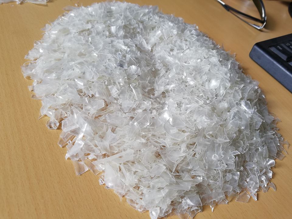 HOT Washed PET Bottle Flakes Scrap - Image 3